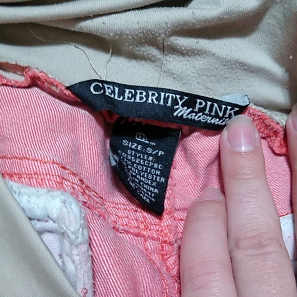 Maternity shorts - Picture 3 of 3